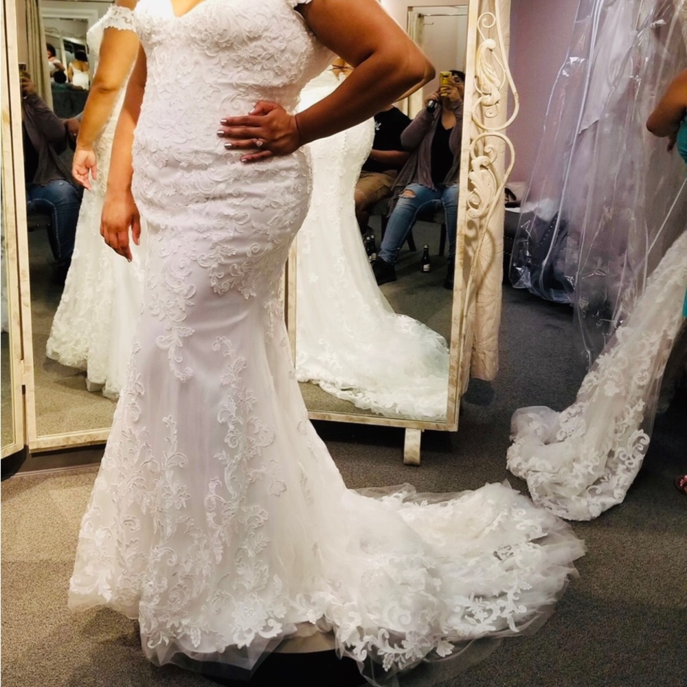 16/18 Wedding Dress